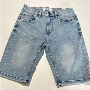 UH Jeans Blue Jean Shorts Classic Denim Style.  Size 30 waist.